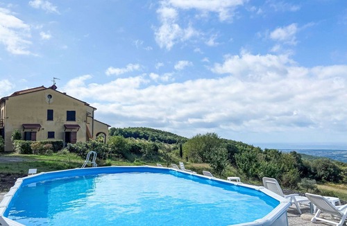Castellina Marittima Apartment | Beautiful apartment for 10 guests with pool, WIFI, TV, terrace, pets allowed and panoramic view