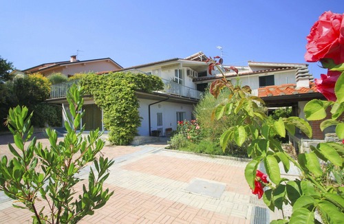 Montelupo Fiorentino Villa | Beautiful villa with private pool, WIFI, A/C, hot tub, TV, terrace, pets allowed and panoramic .