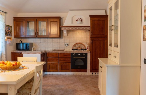 Canale Monterano Villa | Beautiful private villa for 6 people with A/C, private pool, WIFI, TV, patio and pets allowed