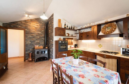 Strada in Chianti Villa | Beautiful private villa with WIFI, private pool, hot tub, TV, pets allowed and panoramic view