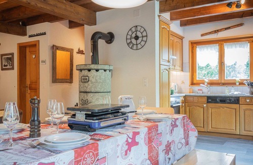 Ovronnaz House | Beautiful private villa for 7 people with WIFI, TV, terrace and pets allowed