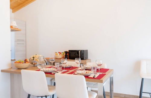 Vetralla House | Beautiful private villa for 3 people with WIFI, A/C, pool, TV, pets allowed and panoramic view