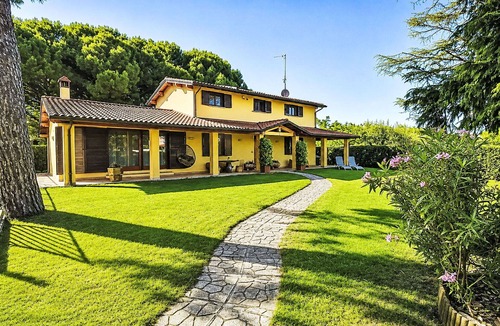 Arezzo House | Beautiful private villa for 4 guests with WIFI, A/C, TV and patio