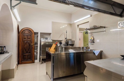 Domaso Villa | Beautiful private villa for 21 people with WIFI, patio, pets allowed and panoramic view