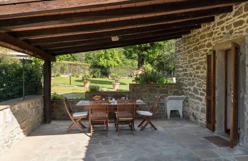 Subbiano Villa | Beautiful villa with A/C, WIFI, private pool, hot tub, TV, patio, panoramic view, close to Arezzo