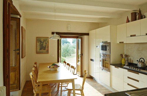 Caprese Michelangelo House | Beautifully restored farmhouse, big pool & terrace, amazing views