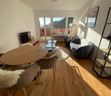 Vermala Apartment | Bel Appartement Centre Crans Montana, Vue Alpine et Fraîcheur