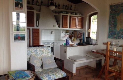 San Teodoro Villa | "Bella Vista" Villa with Ocean View, Garden, and Wi-Fi