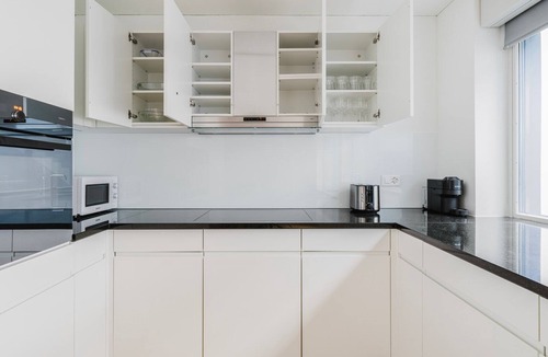 Escher Wyss Apartment | Blueground | Escher Wyss, elev & w/d, nr market