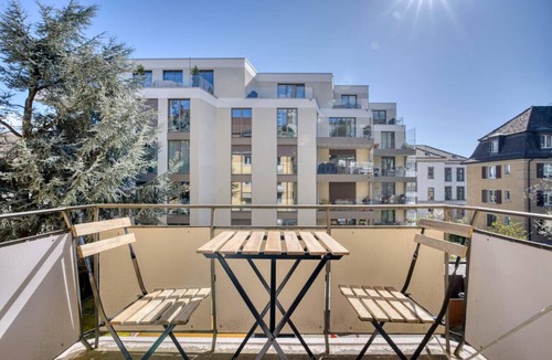 Wipkingen Apartment | Bright 2-BR in Wipkingen — garden, balcony & tram nearby
