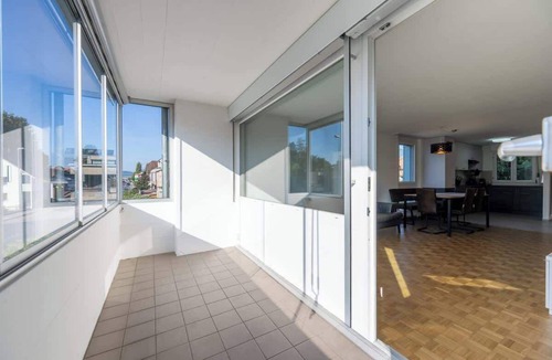 Gwatt Apartment | Bright and Big Lake Thun Apartment | Walk to Lake