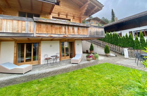 Zweisimmen Nr Gstaad House | Bright Rays Chalet with Phenomenal Views of the Mountains
