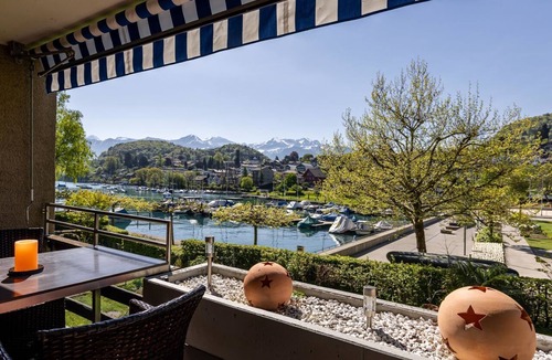 Spiez Apartment | Buchtoase Appartement/Fewo 4-Bett Wohnung by Interhome