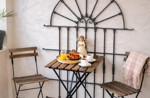 Lanzo d'Intelvi House | Camelia - Quiet Family Stay for 5 with Garden