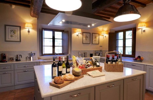 Castelnuovo Berardenga Villa | Camparone, ArcenoRentalsClub Magnificent Chianti Villa Exclusive Pool Concierge