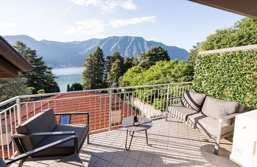 Lenno Apartment | Casa Agatha Lenno Village home-Top floor lake view luxury by Italian Apartments