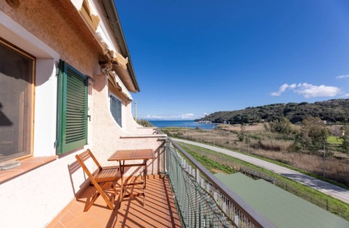 Mola Apartment | Casa Emisfero 200 meters from the Bay of Mola