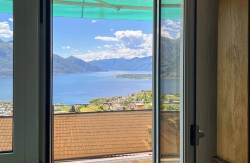 Gordola House | Casa Fior di Loto by Interhome