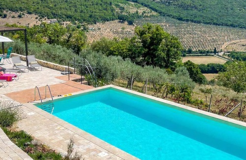 Bovara Villa | Casa Pietrina - Three Bedroom Villa, Sleeps 8