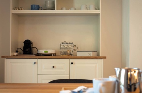Predore Apartment | CASA RITA VACATION HOME: FREE PARKING, GARDEN WITH BARBECUE, AND TERRACES - TOP CLASS