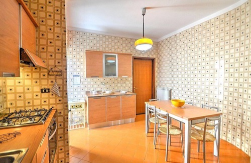 Vico Equense Apartment | Casa Toni: A welcoming apartment which faces the sun and the sea, with Free WI-FI.