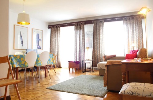 Noes Apartment | Central & Cozy | Residence A
