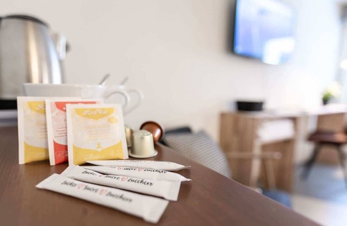St. Gallen Apartment | Central St. Gallen Studio (blue): Fast WiFi & kitchen for shared use