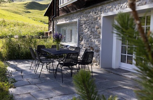 Arosa Apartment | Chalet Güetli Ferienhaus, Dusche und Bad, WC, 10-Bettwohnung by Interhome