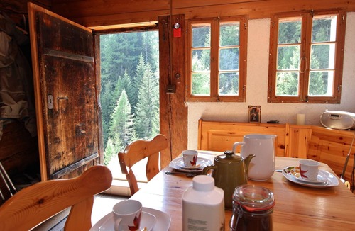 Grengiols Ski Chalet | Chalet in Binn near Forest & Scenic Valley