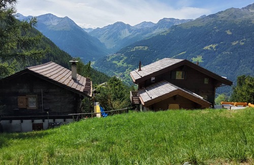 Saint-Luc Ski Chalet | Chalet les Roches de Nava