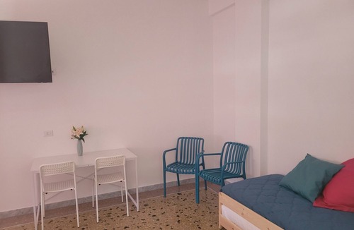 Quartiere XXXIV Lido di Ostia Levante Apartment | Charming 2-bedroom apartment, kitchen, 2 bathrooms, WiFi, AC, in Lido di Ostia