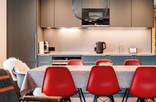 Verbier Apartment | Charming 4* Superior apartment with parking and shops nearby