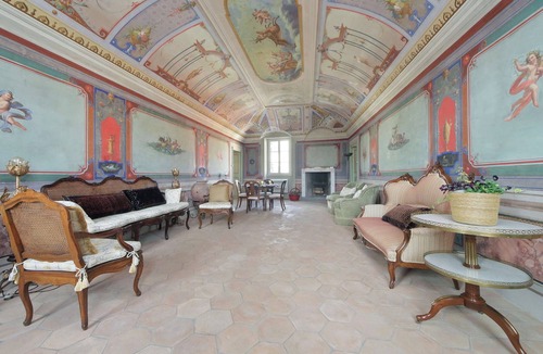 Cerveteri Apartment | Charming Frescoed Apartment in Cerveteri Old Town