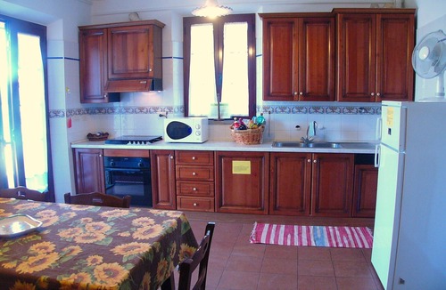Torgiano Apartment | Charming holiday home with pool in a wine estate close to Assisi. Free WIFI