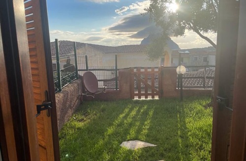 Porto San Paolo House | Charming villa. Garden, veranda overlooking Tavolara, Wifi, Pet friendly