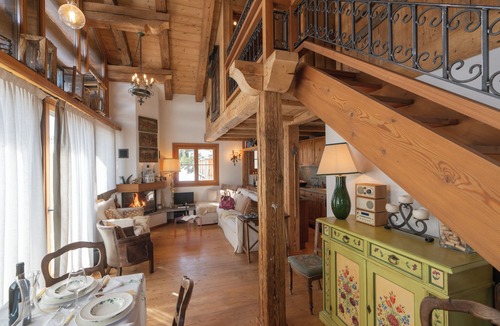 Maloja House | Chesa Cavril – A Charming Historic House with a Lake View