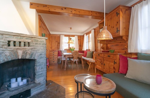 Maloja House | Chesa Muot Mulin – Charming House with Garden & Open Views