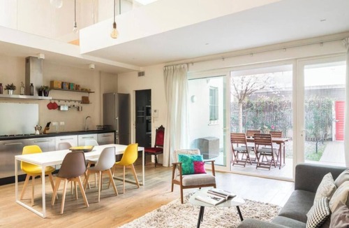 Loreto Apartment | Chic & Cozy Milan Loft – Perfect for Groups & Families