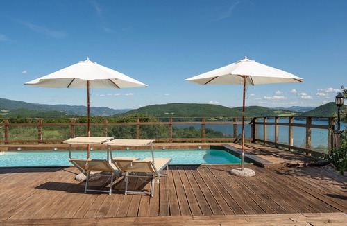 Pieve Santo Stefano Apartment | Colori del cielo – Agriturismo with Experiences, Breakfast Included - Le Ceregne Bio
