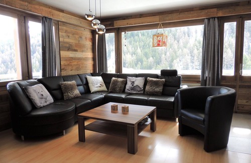 Grimentz Apartment | Comfortable 3 room apartment for 4-6 persons : Living room with Sofa-bed - swedish stove - kitchen w
