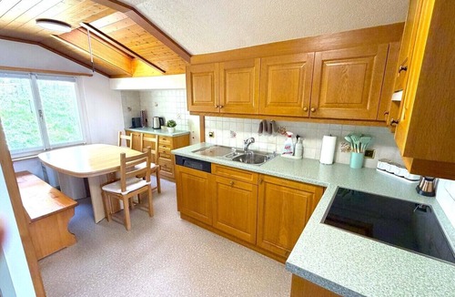 Merligen Apartment | Concierge, Lake Thun/Alps Scenic Views by SwissHut