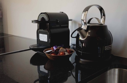 Hirslanden Apartment | Cosy 2-room apartment in Zurich Kreis 8 for short or longer stays