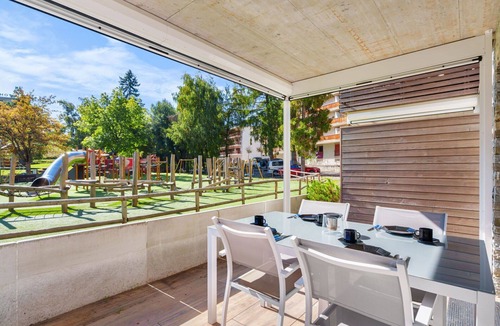 Montana Apartment | Cosy apartment for 4 guests with WIFI, TV, terrace and panoramic view