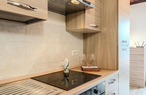 Azzano Apartment | Cosy apartment for 3 guests with WIFI, A/C and TV