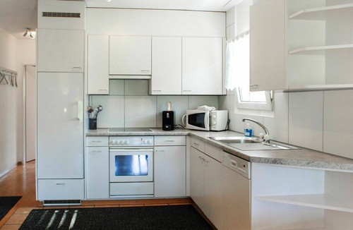 Caslano Apartment | Cosy apartment for 4 people with WIFI, pool, TV, patio and pets allowed