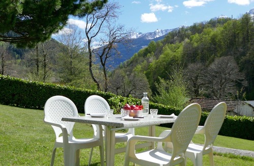 Aquila Apartment | Cosy apartment for 4 guests with WIFI, TV, balcony and pets allowed