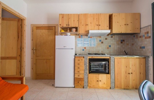 La Caletta Apartment | Cosy apartment for 4 guests with WIFI, TV and terrace