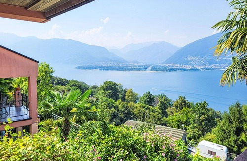 Vira Apartment | Cosy apartment for 5 people with pool, WIFI, TV and patio