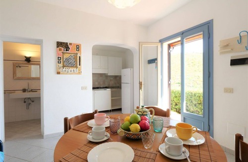 Innamorata House | Cosy apartment in villa for 8 guests with WIFI, TV, patio and pets allowed