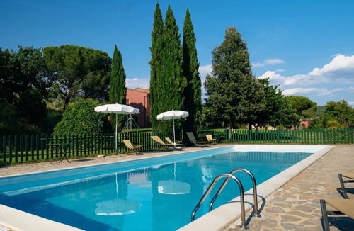 Agello Bed & Breakfast | Cosy room for 2 guests with pool, A/C, WIFI, TV, veranda and pets allowed, close to Perugia